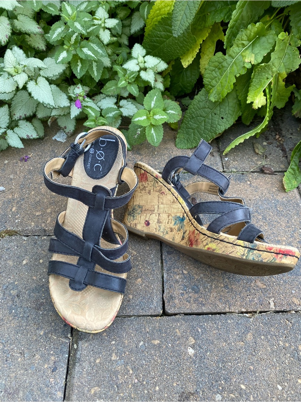 Born b.o.c. Black Leather Strappy Floral Cork Wedge Sandals 6 Fall Sale